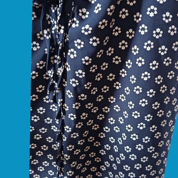 I Joan Navy & Red Floral Print Romper  I Joan Navy& Red Size Small - Picture 11 of 12